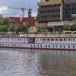 Úszó hotel River Koenigstein