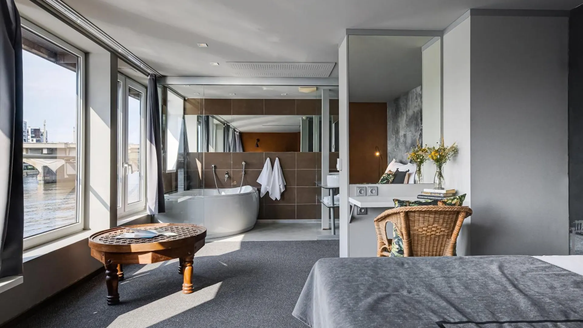 **  Botel Marina Прага Чехия